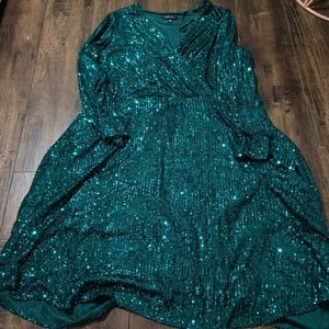 Tahari sequin formal emerald dress
